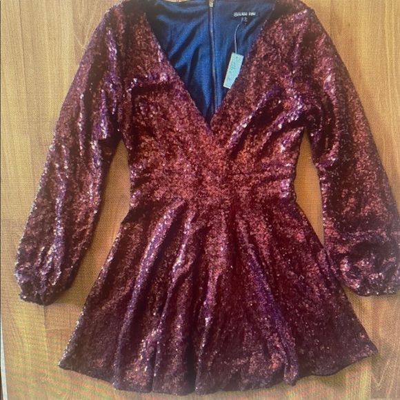 NWT Gianni Bini Wine sequin dress size small Taylor Swift - Picture 1 of 2